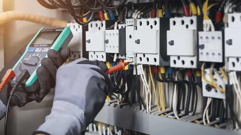 Maintenance, réparation et changement de tableau électrique