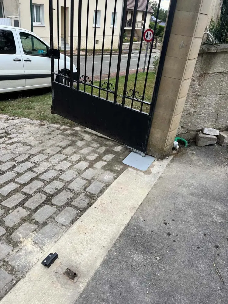 pose motorisation portail enterre reuil sur breche
